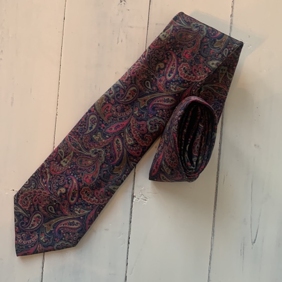 Paul Stuart Neck Tie | Small Jacquard Paisley Pattern - Picture 2 of 3